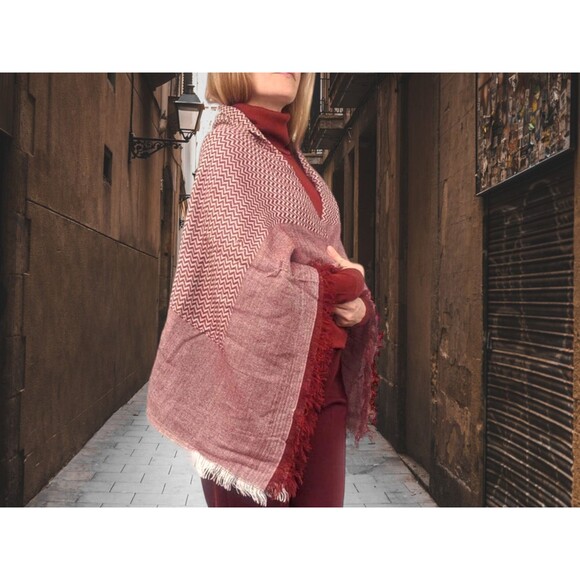 70s Vintage Chevron Shawl Burnt Sienna Wrap Thin Acrylic Autumn - Picture 1 of 7